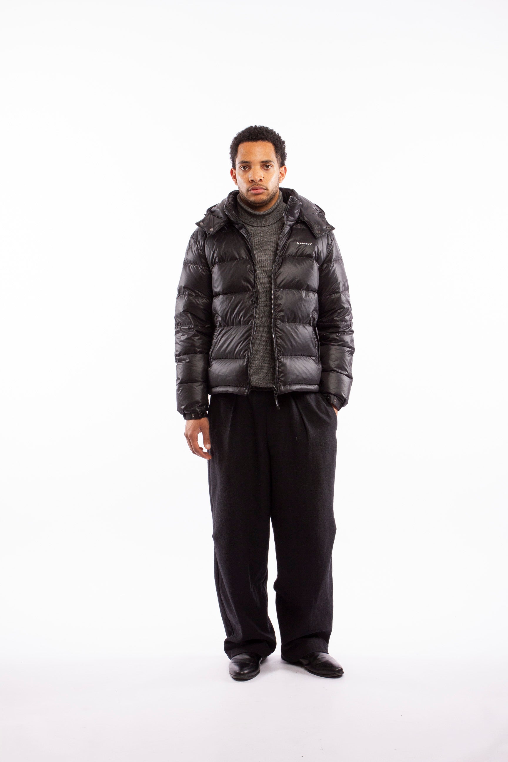 ARCÉVE The Mont Jacket - Stylish and functional luxury outdoor jacket for men - Black