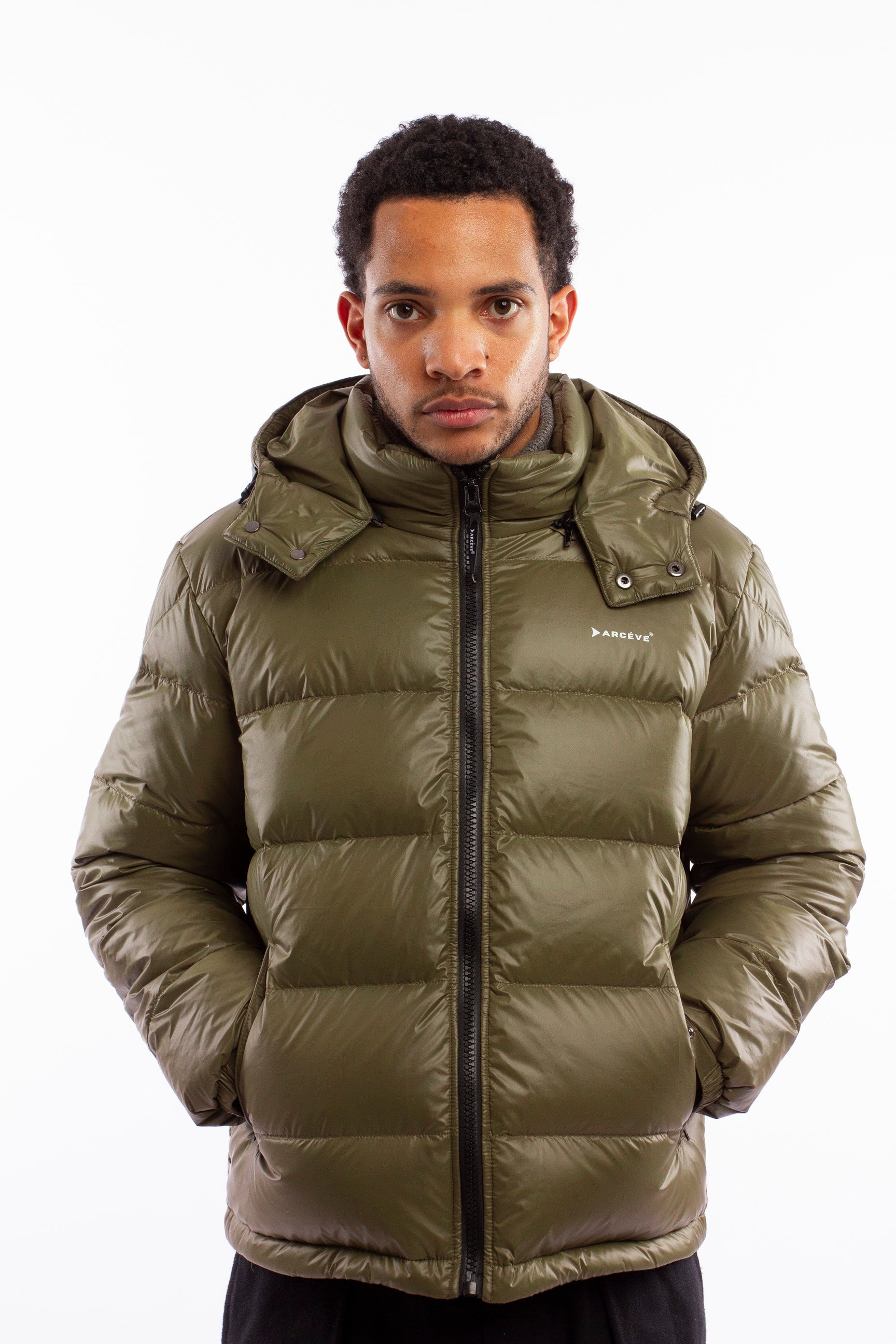 ARCÉVE The Mont Jacket - Stylish and functional luxury outdoor jacket for men - Khaki