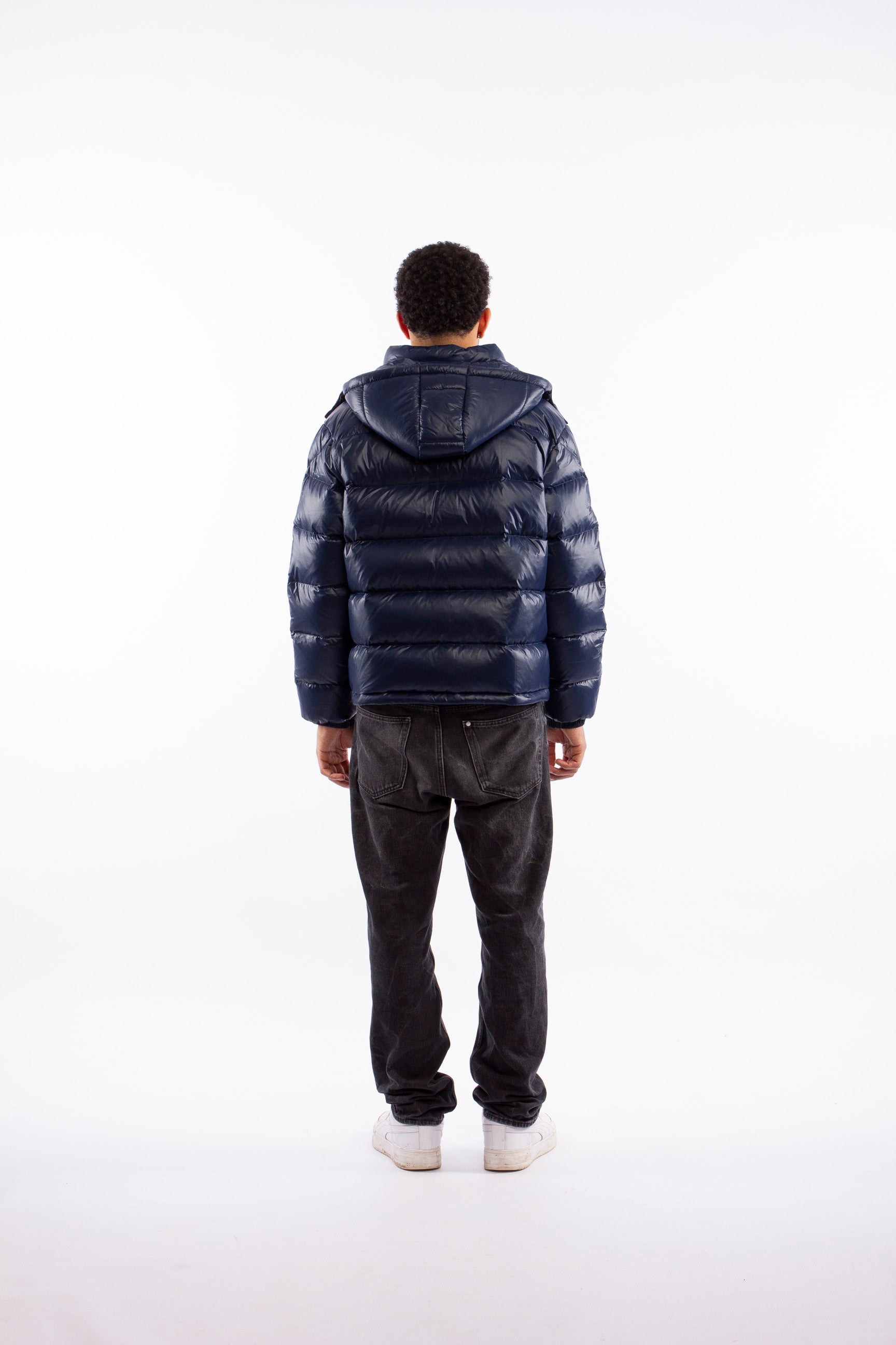 ARCÉVE The Mont Jacket - Rear view of the men's technical winter jacket - Navy