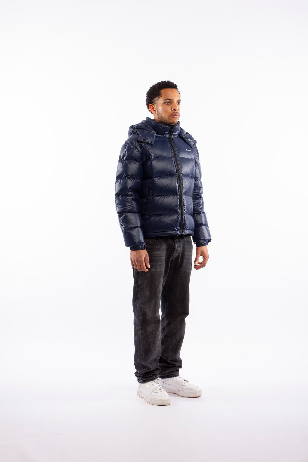 ARCÉVE The Mont Jacket - Stylish and functional luxury outdoor jacket for men - Navy