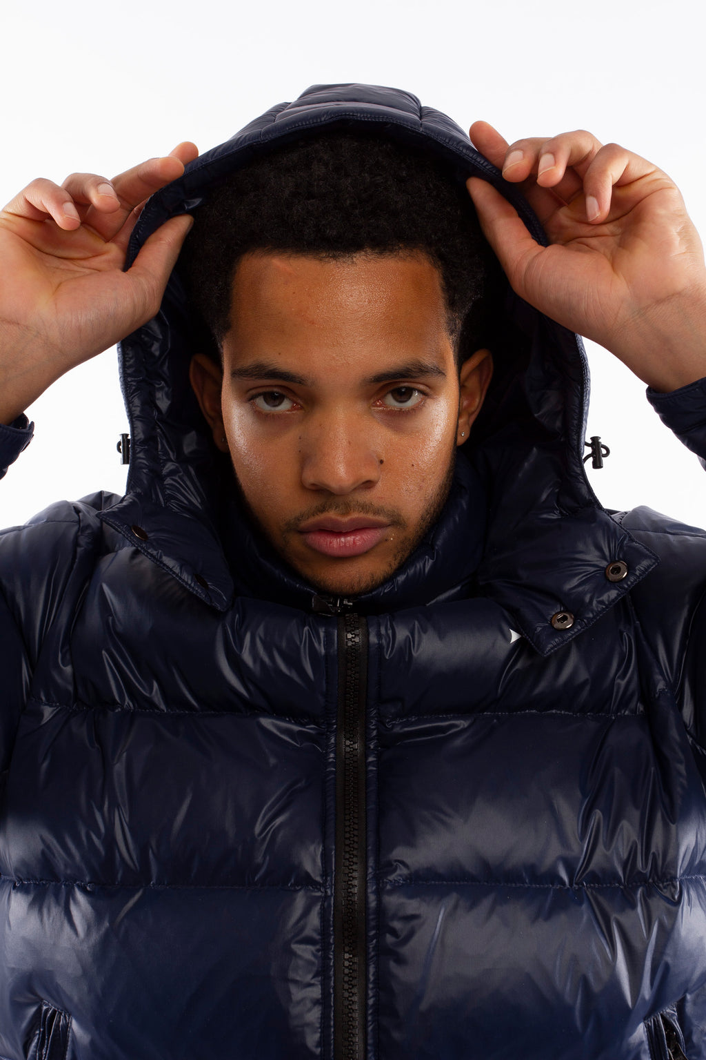 ARCÉVE The Mont Jacket - Stylish and functional luxury outdoor jacket for men - Navy 